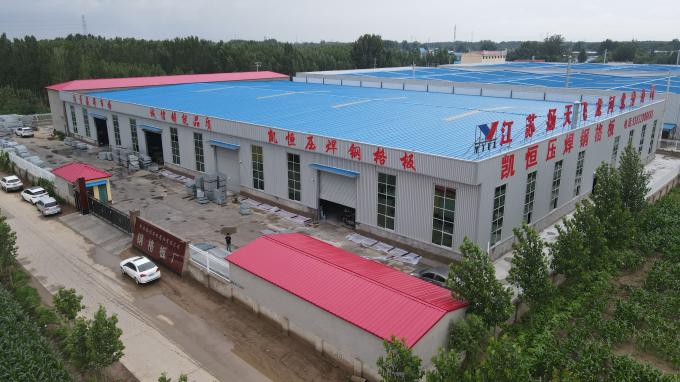 стальная решетка металла